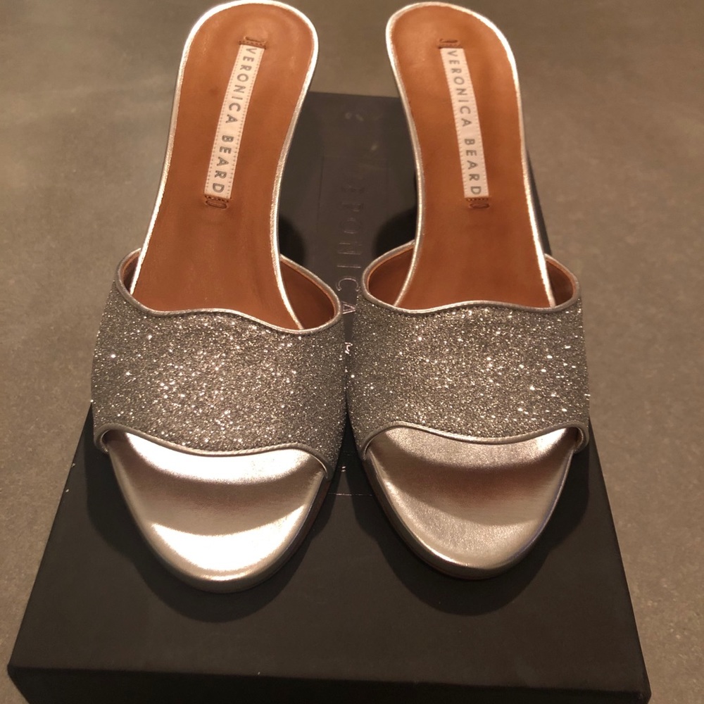 New Veronica Beard Nev Glitter Heels. Size 39.